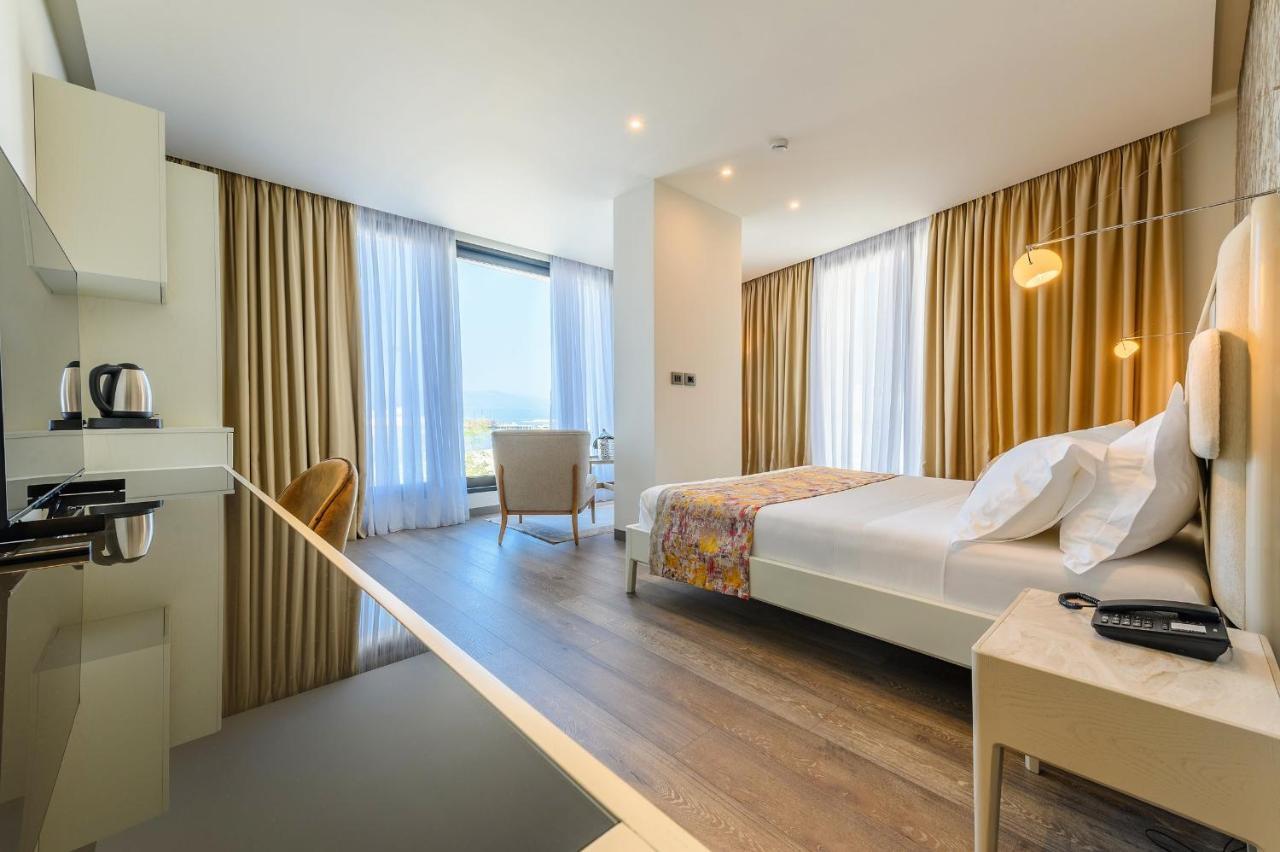 Chic Boutique Hotel Vlore Ngoại thất bức ảnh