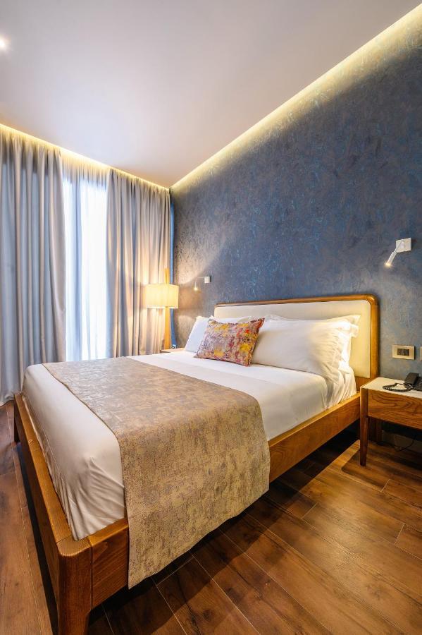 Chic Boutique Hotel Vlore Ngoại thất bức ảnh
